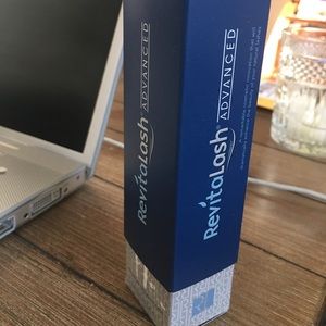 Revítalash Eyebrow Conditioner.